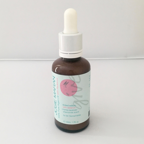 Josie Maran Argan Oil with Radiance 1.7 oz - Picture 1 of 3